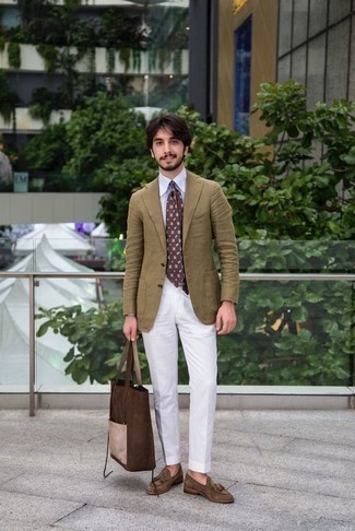 Какие лоферы носить с светло-коричневым пиджаком мужчине