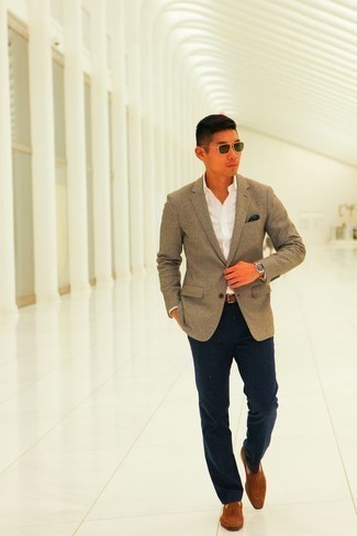 Какие лоферы носить с светло-коричневым пиджаком мужчине