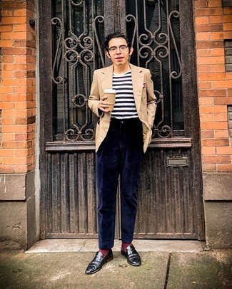 Какие лоферы носить с светло-коричневым пиджаком мужчине