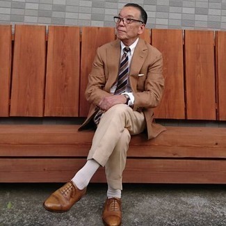 Какие оксфорды носить с светло-коричневым пиджаком