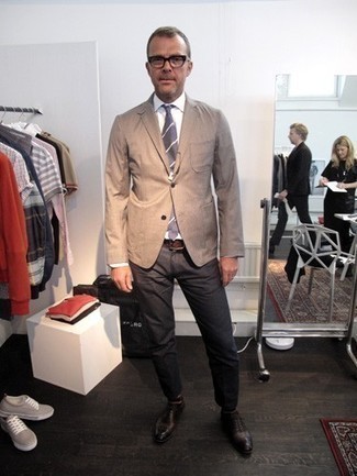 Какие оксфорды носить с светло-коричневым пиджаком