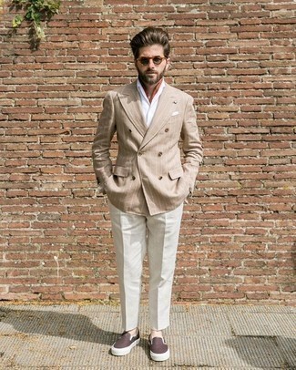 Какие слипоны носить с светло-коричневым пиджаком мужчине