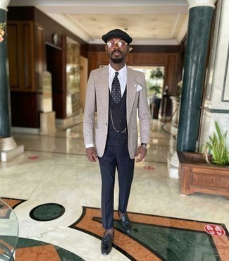 Какие жилеты носить с светло-коричневым пиджаком