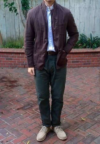 Какие брюки чинос носить с светло-коричневыми топсайдерами