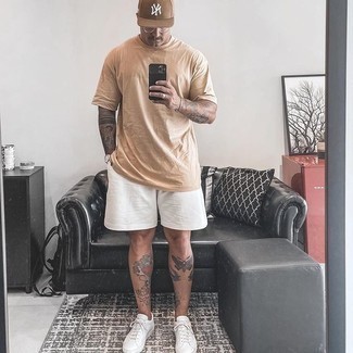 С чем носить светло-коричневый браслет мужчине