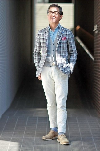 Какие трикотажные жилеты носить с светло-коричневыми брогами