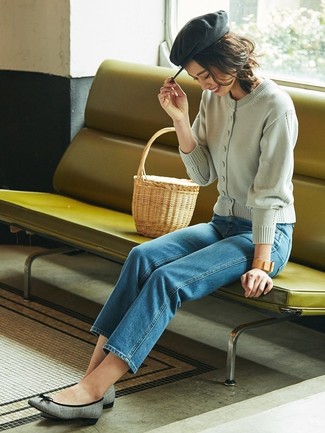 С чем носить светло-коричневую сумку-мешок