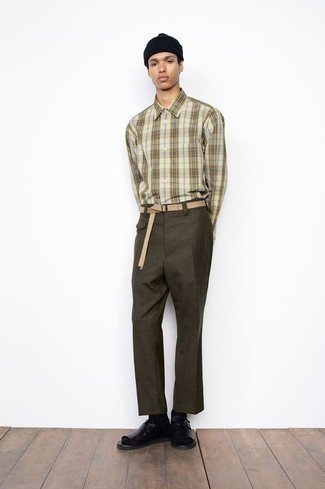 С чем носить светло-коричневый ремень из плотной ткани мужчине