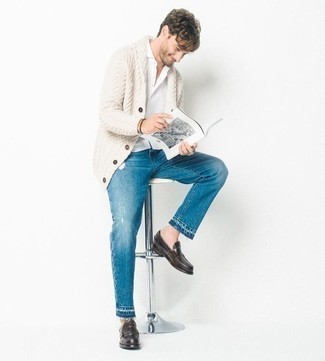 Какие лоферы носить с светло-коричневым кардиганом мужчине