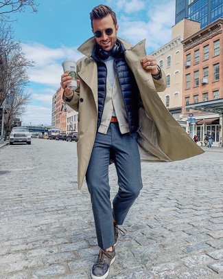 Как носить светло-коричневый кардиган с светло-коричневым плащом мужчине