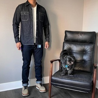 С чем носить светло-коричневые повседневные ботинки мужчине