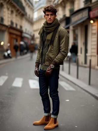 С чем носить светло-коричневые ботинки челси мужчине