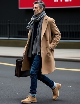 С чем носить светло-коричневые туфли дерби