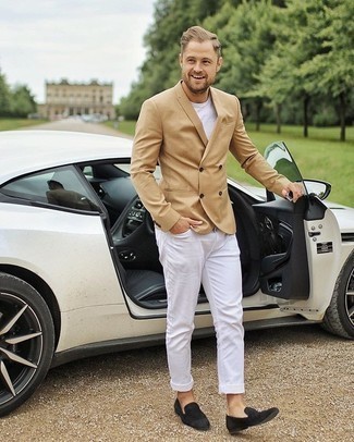 Какие лоферы носить с светло-коричневым двубортным пиджаком мужчине