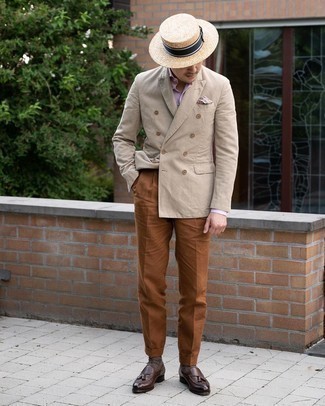 Какие лоферы носить с светло-коричневым двубортным пиджаком мужчине