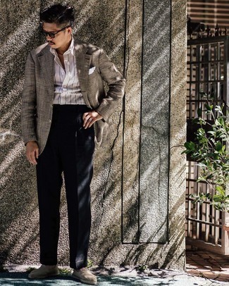 Какие пиджаки носить с светло-коричневыми эспадрильями мужчине