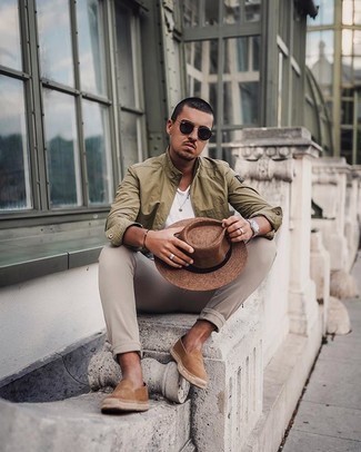 С чем носить светло-коричневые эспадрильи мужчине