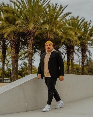 С чем носить светло-коричневый худи мужчине