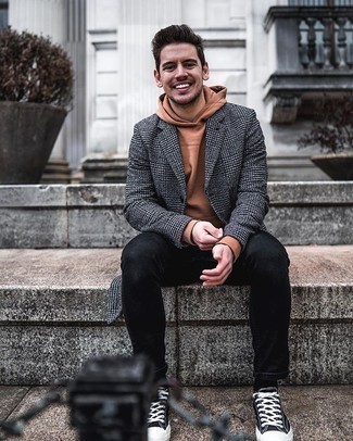 Какие длинные пальто носить с светло-коричневым худи