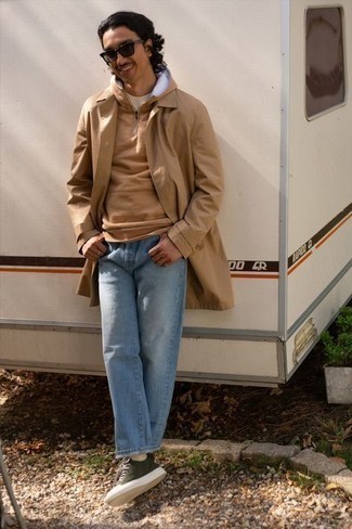 Какие дождевики носить с светло-коричневым худи мужчине