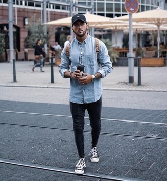 С чем носить светло-коричневый кожаный рюкзак мужчине