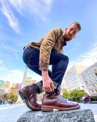 С чем носить светло-коричневый кожаный ремень мужчине