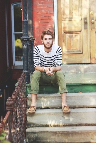 С чем носить светло-коричневые кожаные топсайдеры