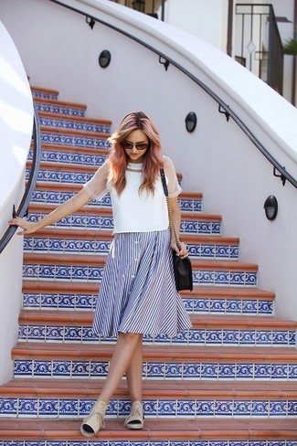 С чем носить светло-коричневые кожаные топсайдеров женщине