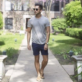 С чем носить светло-коричневые кожаные топсайдеры