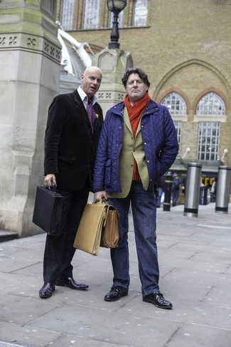 С чем носить светло-коричневый кожаный портфель