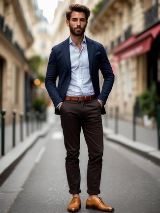 С чем носить светло-коричневые кожаные туфли дерби