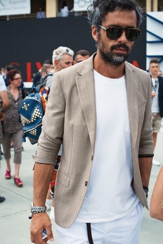 С чем носить светло-коричневый льняной пиджак мужчине