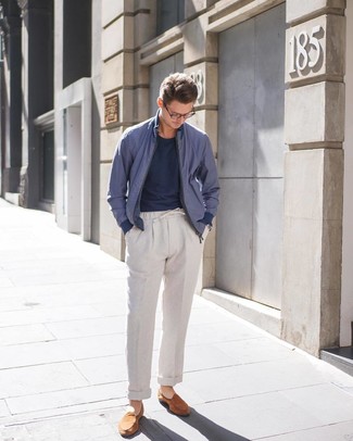 С чем носить светло-коричневые льняные брюки мужчине