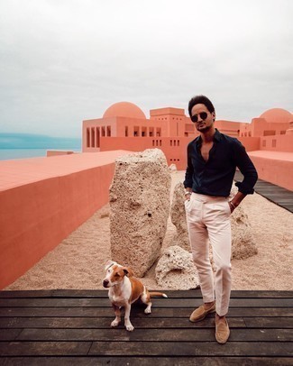 Какие брюки чинос носить с светло-коричневыми лоферами