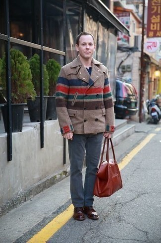 С чем носить светло-коричневое полупальто