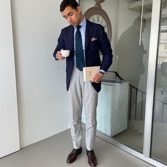 С чем носить светло-коричневый нагрудный платок