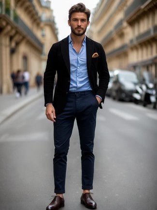 С чем носить светло-коричневый нагрудный платок