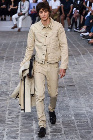 Какие туфли дерби носить с светло-коричневым дождевиком