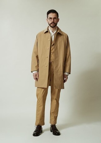 Какие туфли дерби носить с светло-коричневым дождевиком