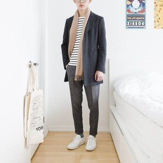 С чем носить светло-коричневый шарф мужчине