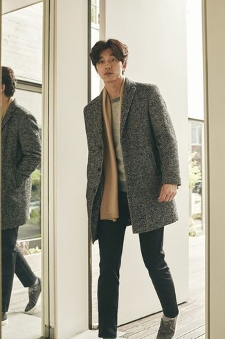 С чем носить светло-коричневый шарф мужчине