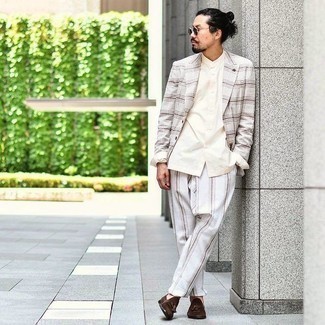 С чем носить светло-коричневую рубашку мужчине