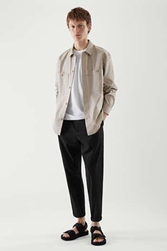 С чем носить светло-коричневую рубашку мужчине