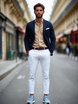 С чем носить светло-коричневую рубашку мужчине