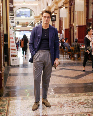 С чем носить светло-коричневые замшевые броги