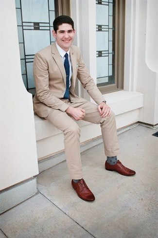 Какие туфли дерби носить с светло-коричневым костюмом