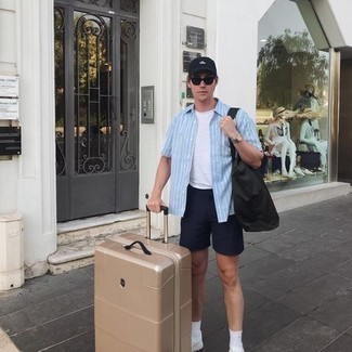 С чем носить светло-коричневый чемодан мужчине