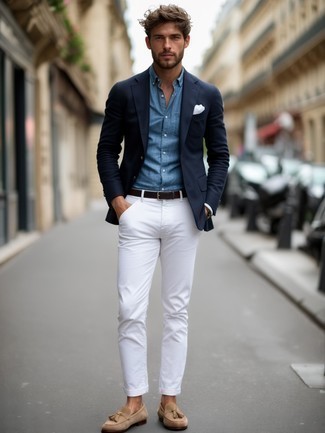 С чем носить светло-коричневые лоферы с кисточками