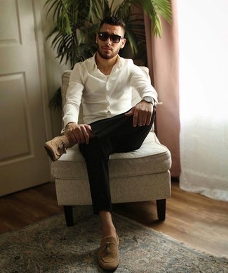 С чем носить светло-коричневые лоферы с кисточками