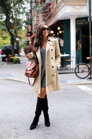 Какие сапоги носить с светло-коричневым плащом